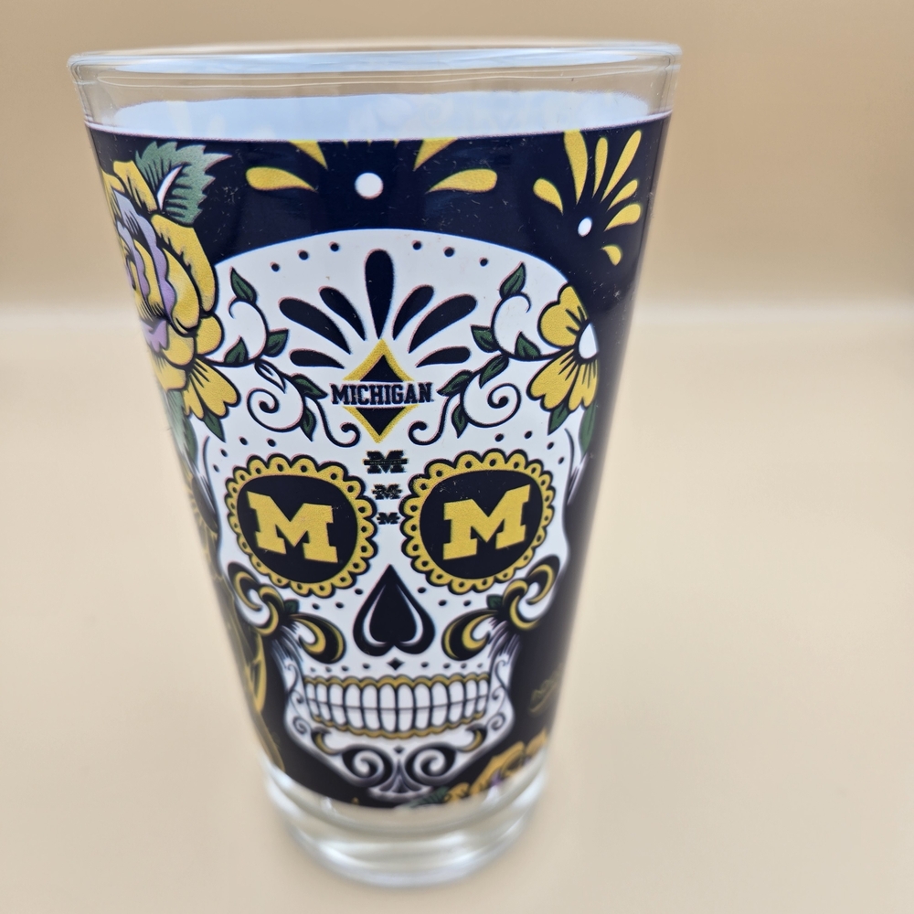 University Of Michigan Day Of The Dead 16 Oz Glass. New. Never Used.